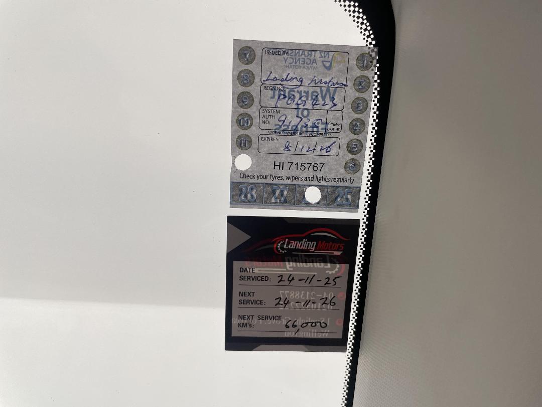 Photo '33' of Mitsubishi Outlander