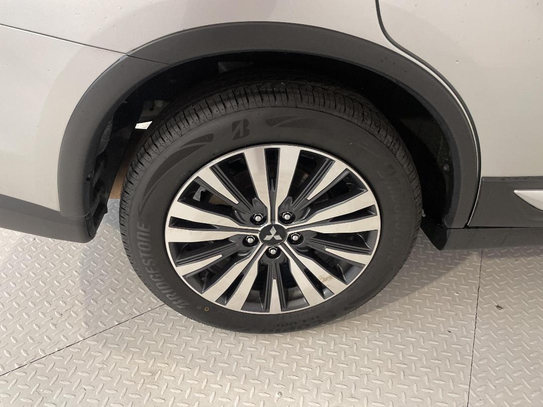 Photo '12' of Mitsubishi Outlander Photo '12' of Mitsubishi Outlander