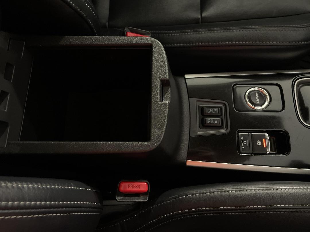 Photo '33' of Mitsubishi Outlander Photo '33' of Mitsubishi Outlander