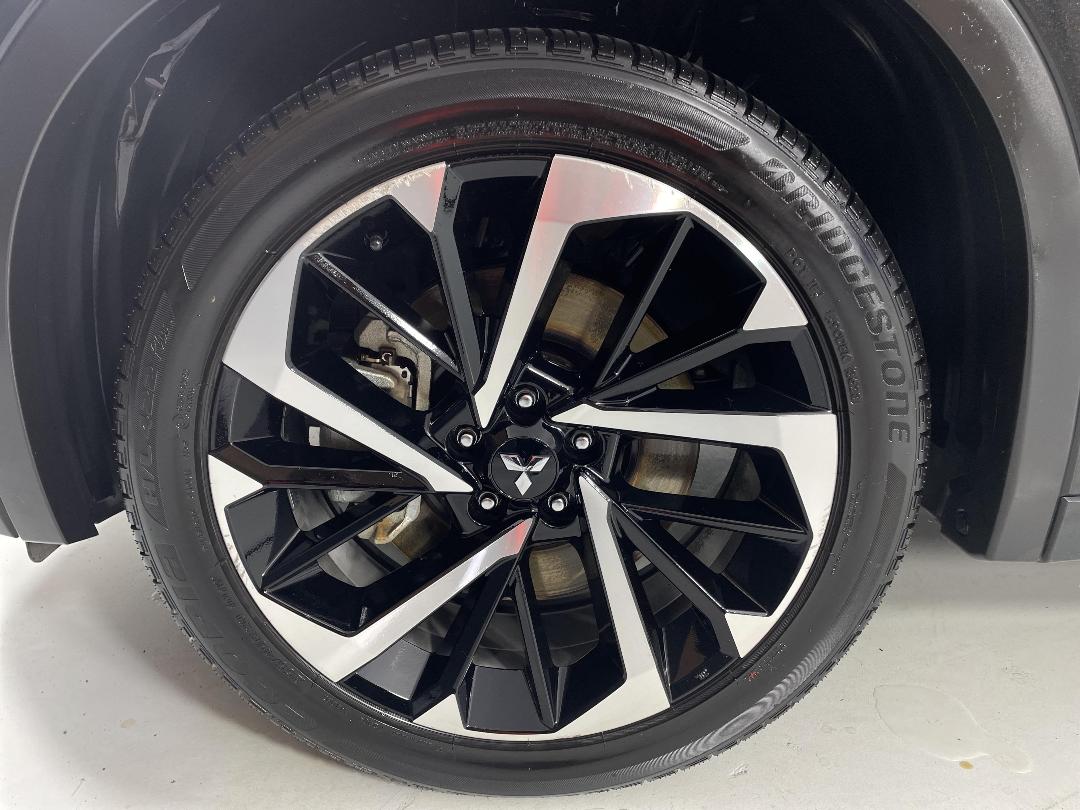 Photo '10' of Mitsubishi Outlander