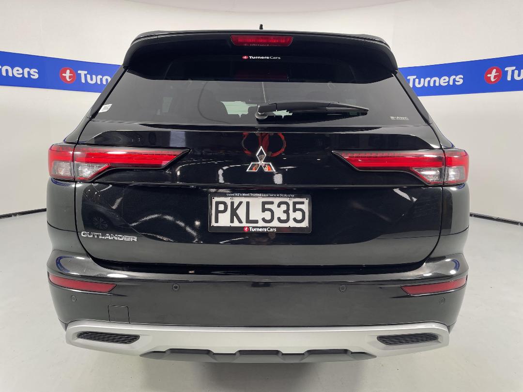 Photo '6' of Mitsubishi Outlander