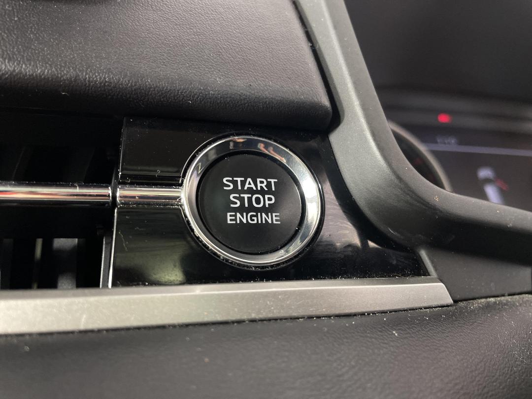 Photo '28' of Mitsubishi Outlander