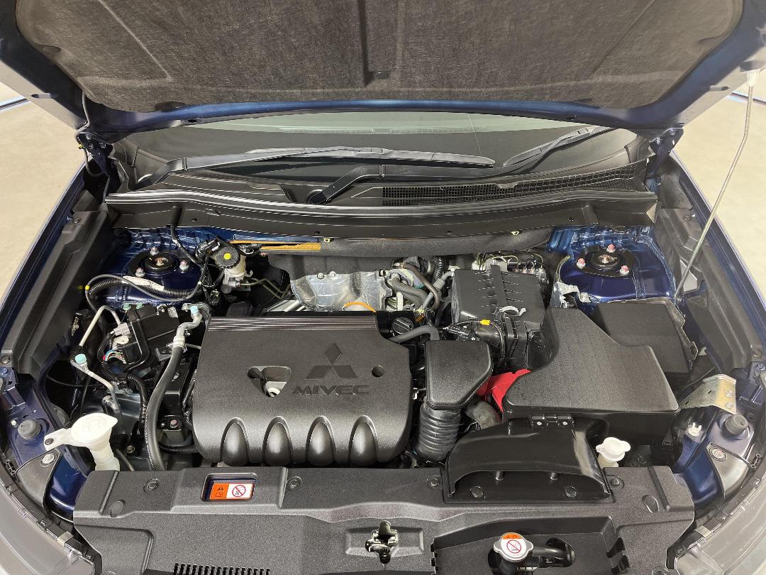 Photo '13' of Mitsubishi Outlander Photo '13' of Mitsubishi Outlander