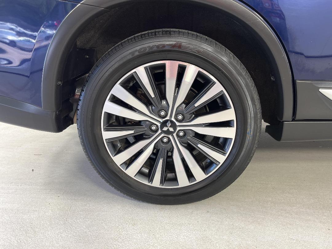 Photo '12' of Mitsubishi Outlander Photo '12' of Mitsubishi Outlander