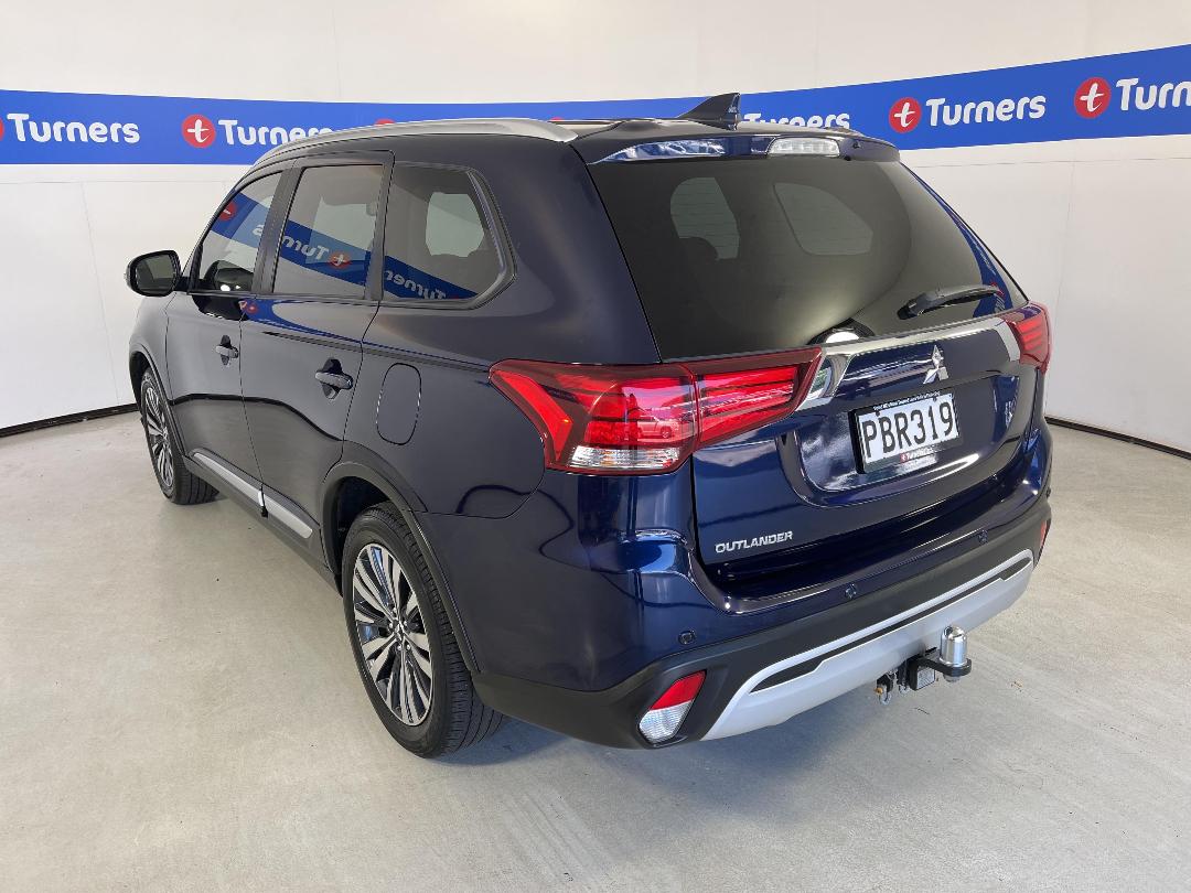 Photo '5' of Mitsubishi Outlander Photo '5' of Mitsubishi Outlander