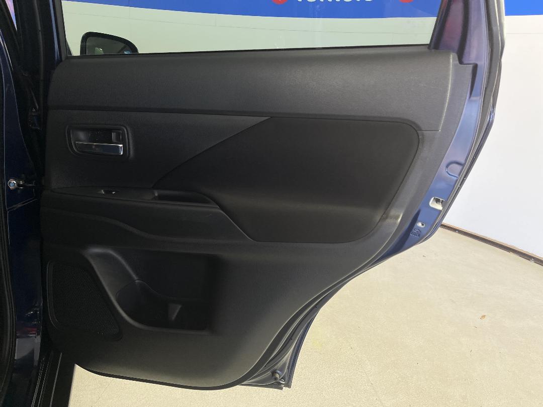 Photo '19' of Mitsubishi Outlander Photo '19' of Mitsubishi Outlander