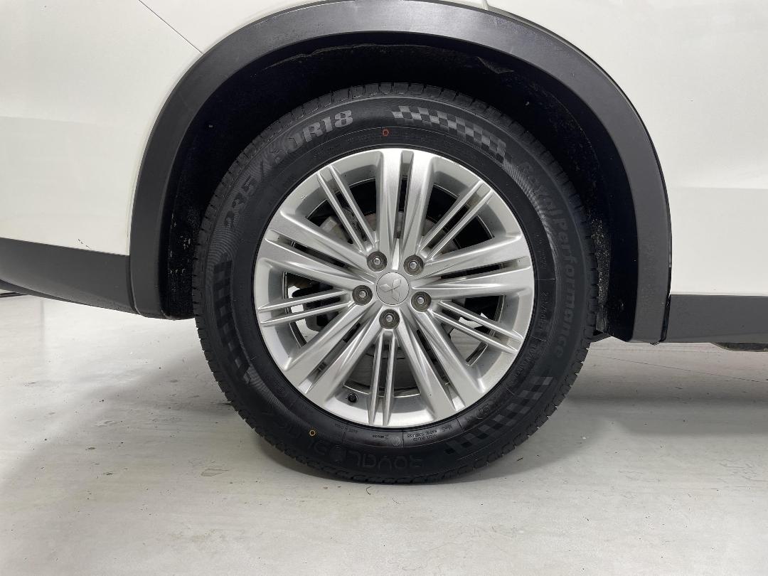 Photo '12' of Mitsubishi Outlander Photo '12' of Mitsubishi Outlander