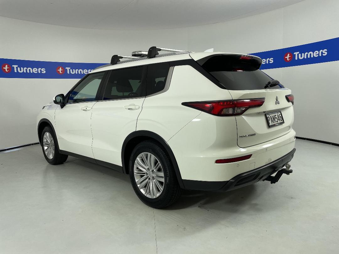 Photo '5' of Mitsubishi Outlander Photo '5' of Mitsubishi Outlander