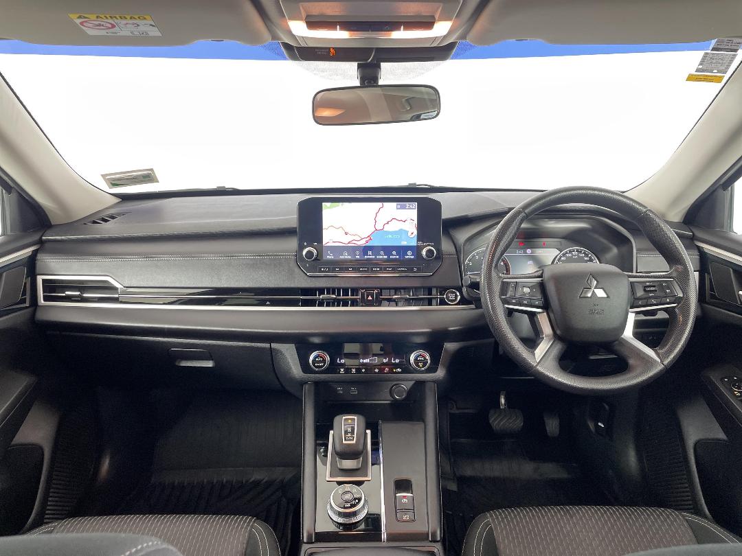 Photo '17' of Mitsubishi Outlander Photo '17' of Mitsubishi Outlander