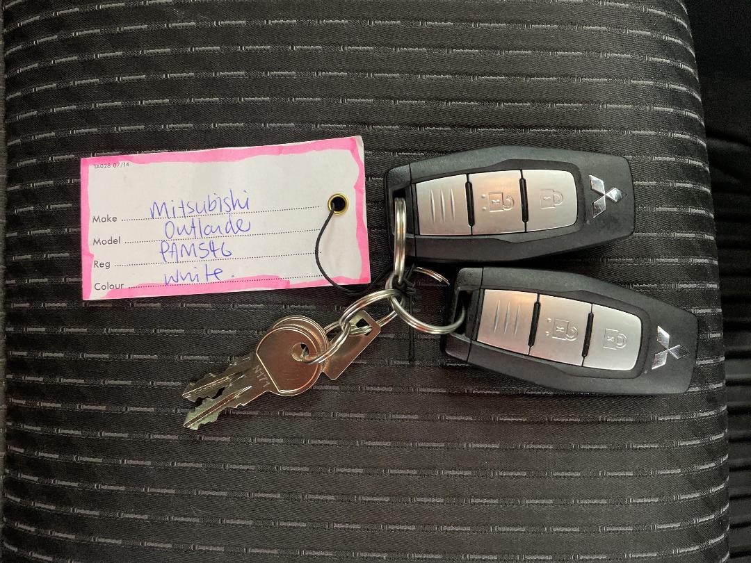 Photo '22' of Mitsubishi Outlander Photo '22' of Mitsubishi Outlander