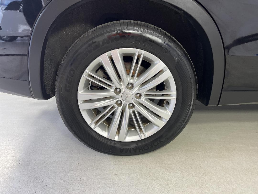 Photo '12' of Mitsubishi Outlander Photo '12' of Mitsubishi Outlander