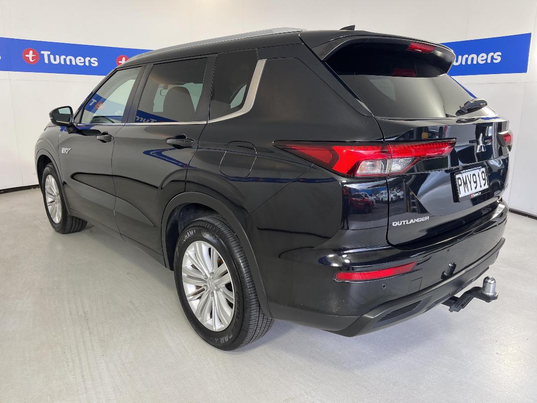 Photo '5' of Mitsubishi Outlander Photo '5' of Mitsubishi Outlander