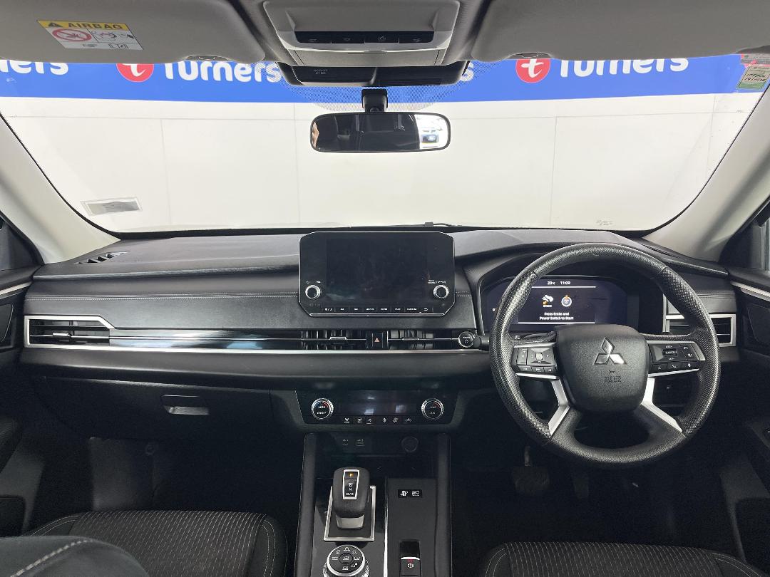 Photo '17' of Mitsubishi Outlander Photo '17' of Mitsubishi Outlander