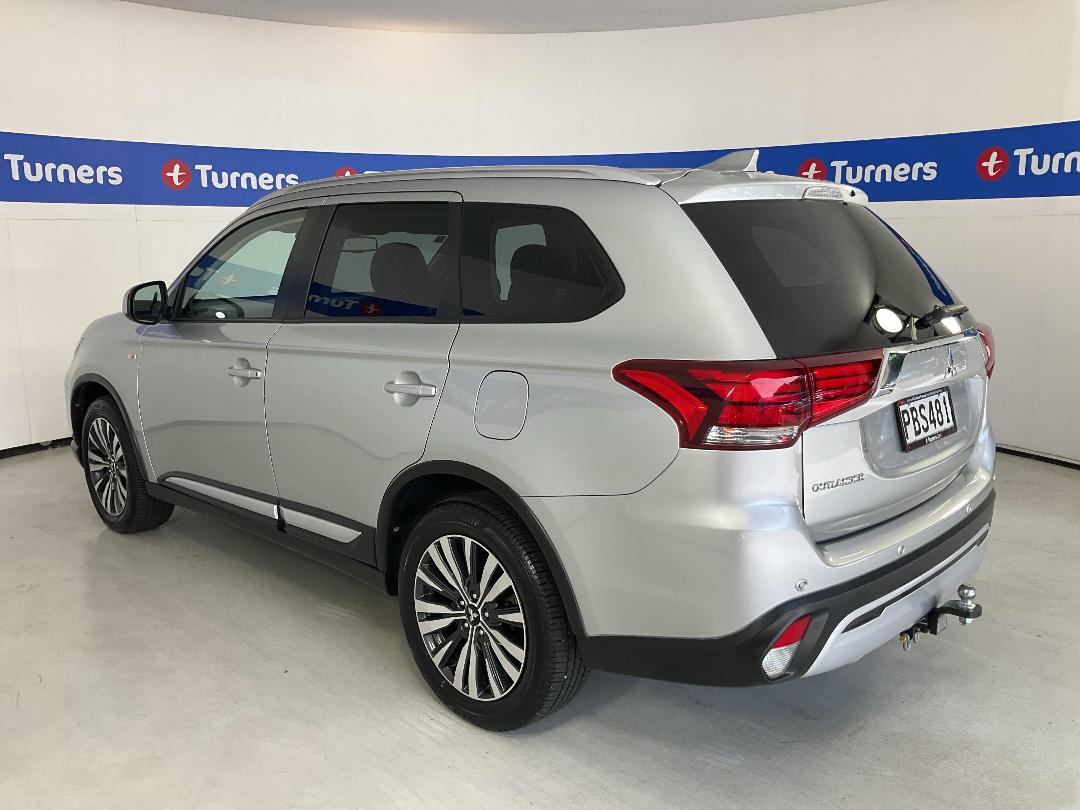 Photo '5' of Mitsubishi Outlander