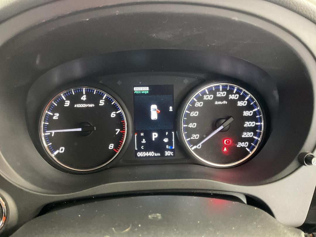 Photo '21' of Mitsubishi Outlander