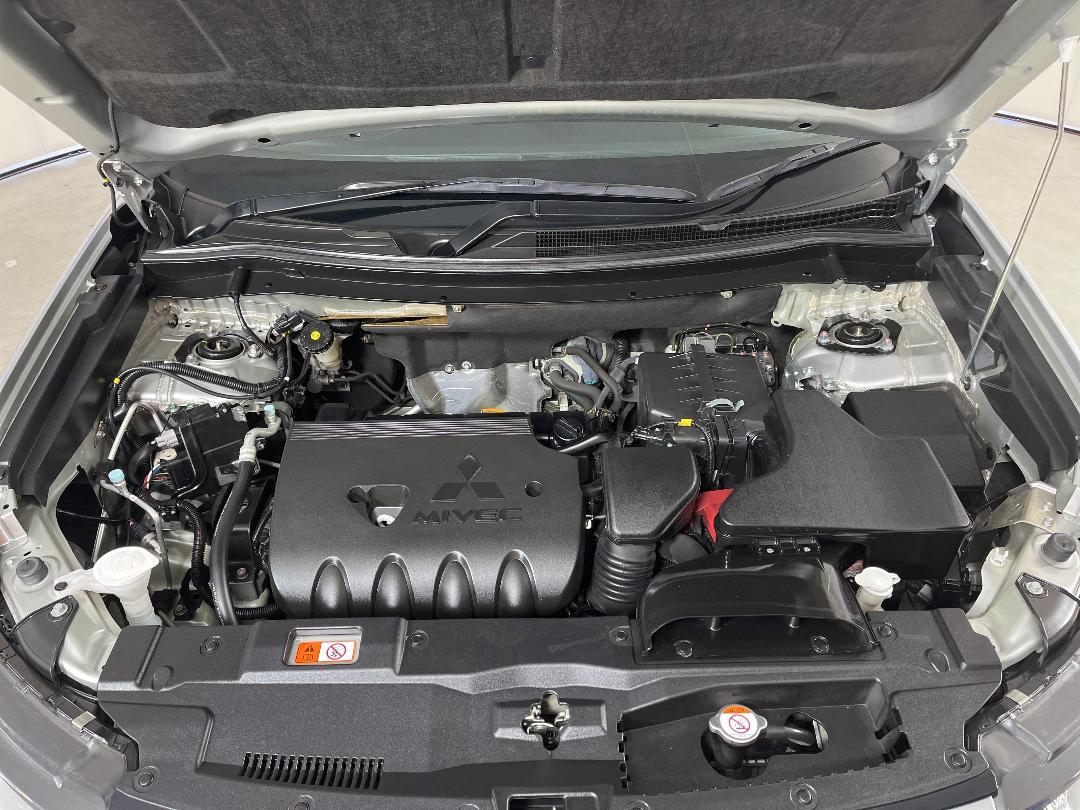 Photo '13' of Mitsubishi Outlander Photo '13' of Mitsubishi Outlander