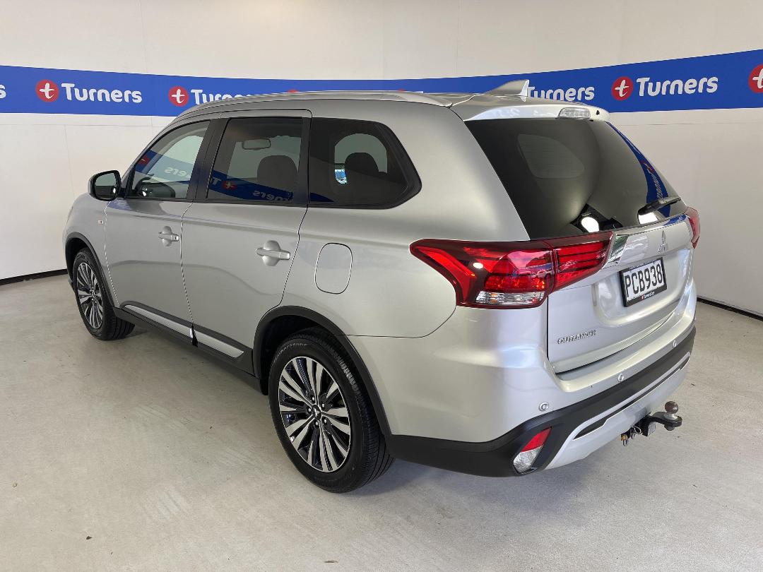 Photo '5' of Mitsubishi Outlander Photo '5' of Mitsubishi Outlander