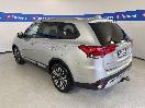 Thumbnail '5' of Mitsubishi Outlander