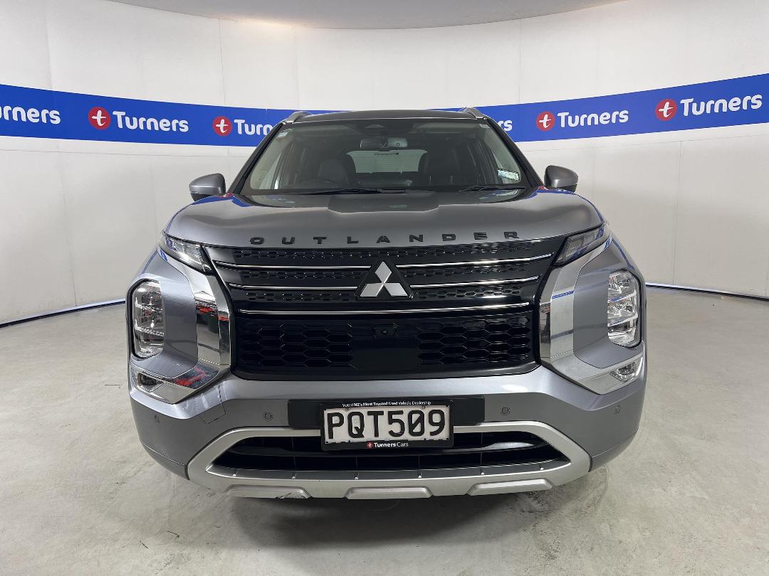 Photo '2' of Mitsubishi Outlander Photo '2' of Mitsubishi Outlander