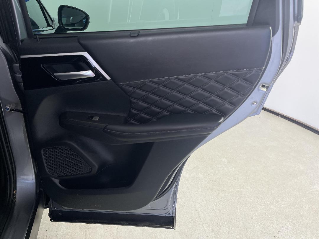 Photo '19' of Mitsubishi Outlander Photo '19' of Mitsubishi Outlander