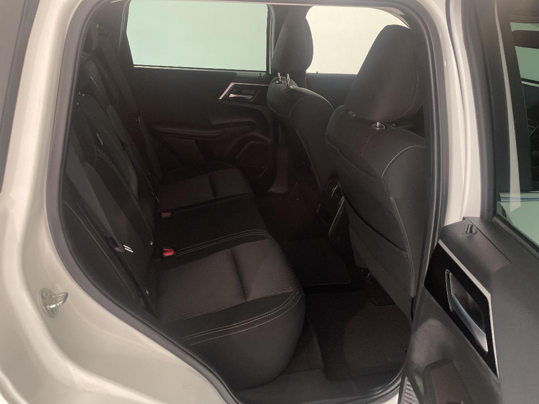 Photo '20' of Mitsubishi Outlander