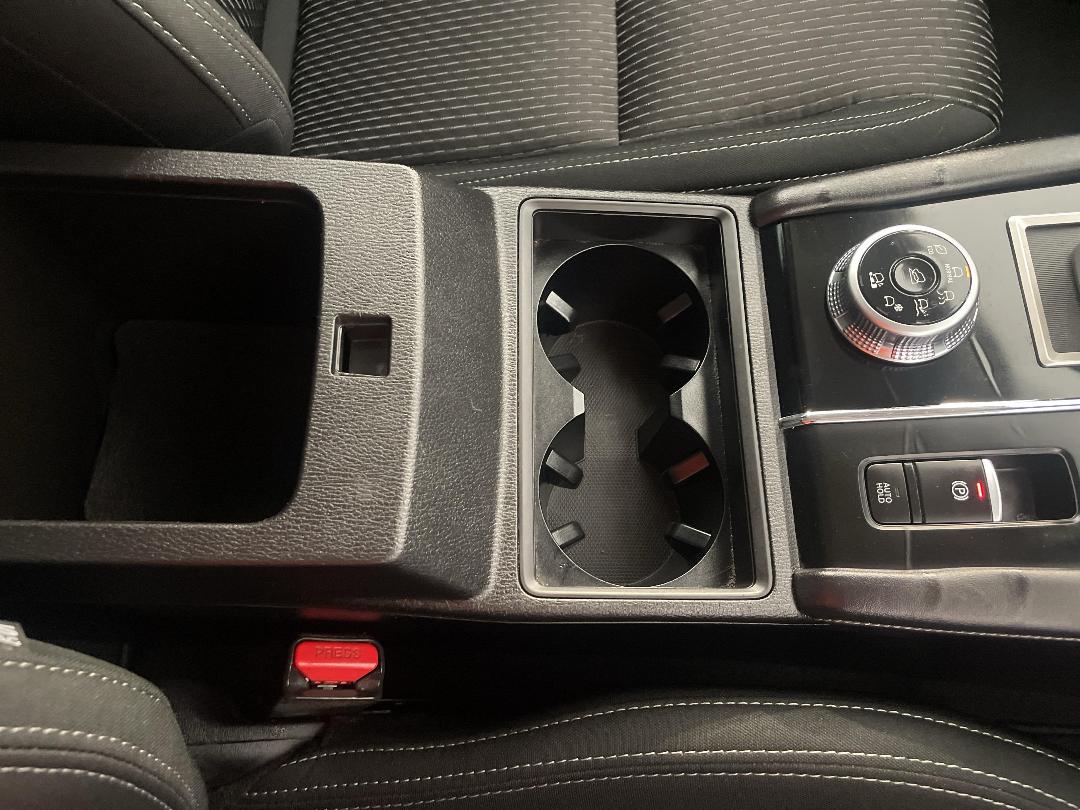 Photo '32' of Mitsubishi Outlander