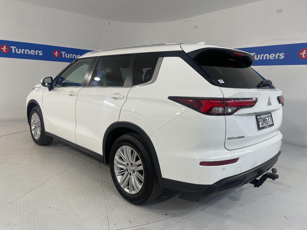 Photo '5' of Mitsubishi Outlander