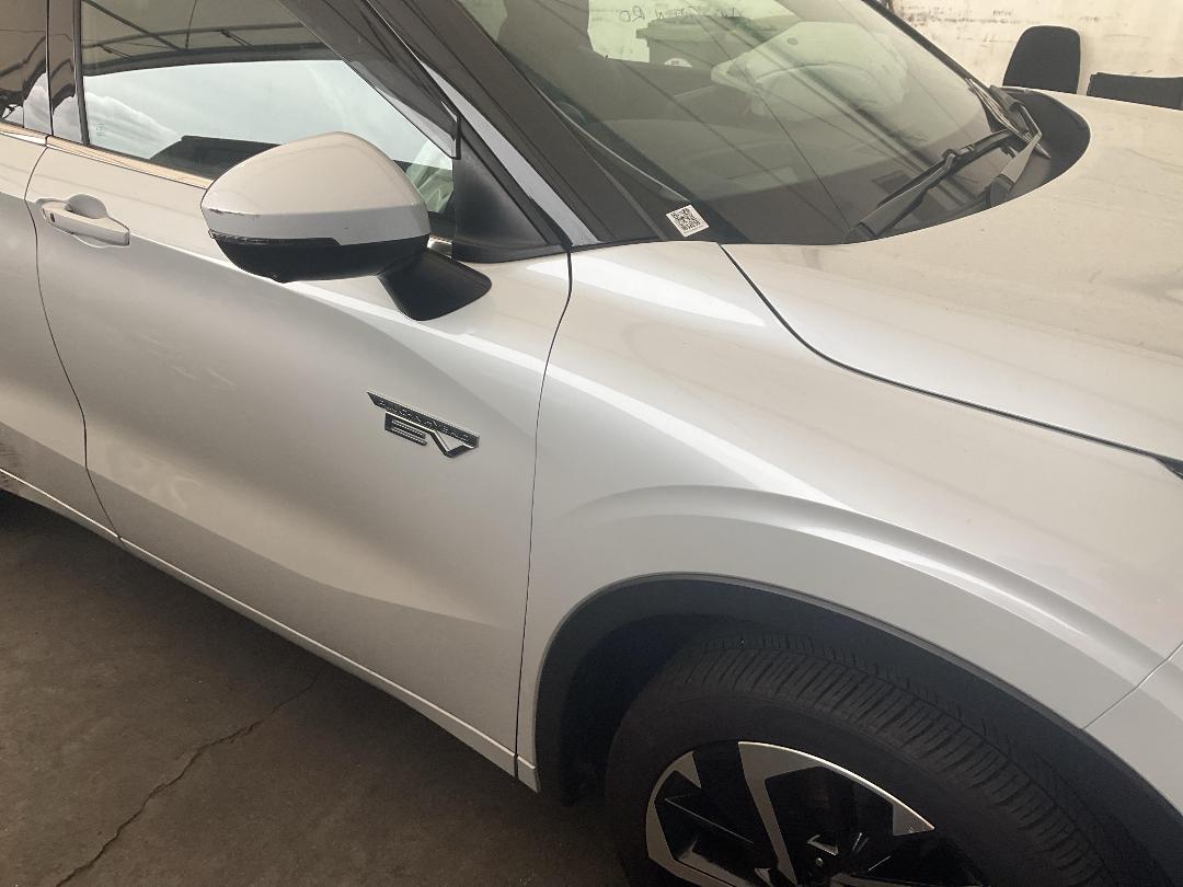 Photo '3' of Mitsubishi Outlander VRX