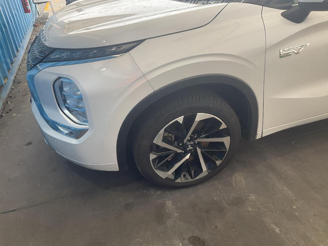 Photo '6' of Mitsubishi Outlander VRX