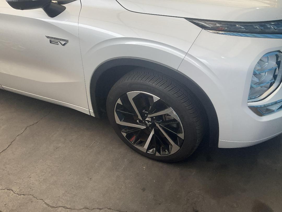 Photo '2' of Mitsubishi Outlander VRX