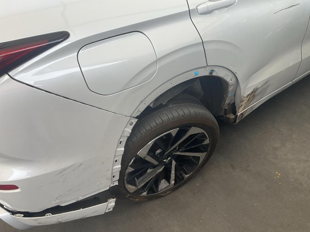 Photo '12' of Mitsubishi Outlander VRX