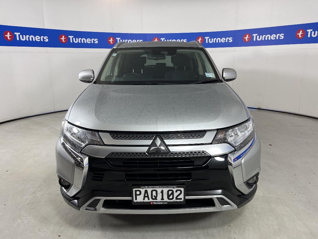 Photo '2' of Mitsubishi Outlander Photo '2' of Mitsubishi Outlander