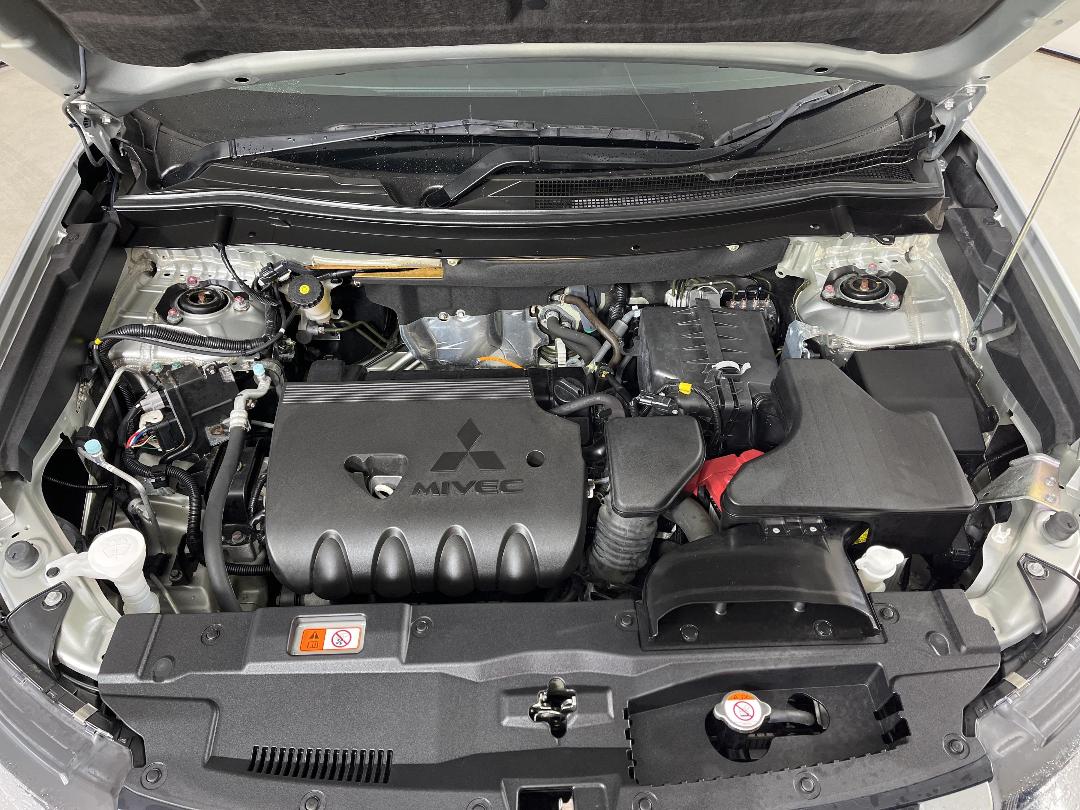 Photo '13' of Mitsubishi Outlander Photo '13' of Mitsubishi Outlander