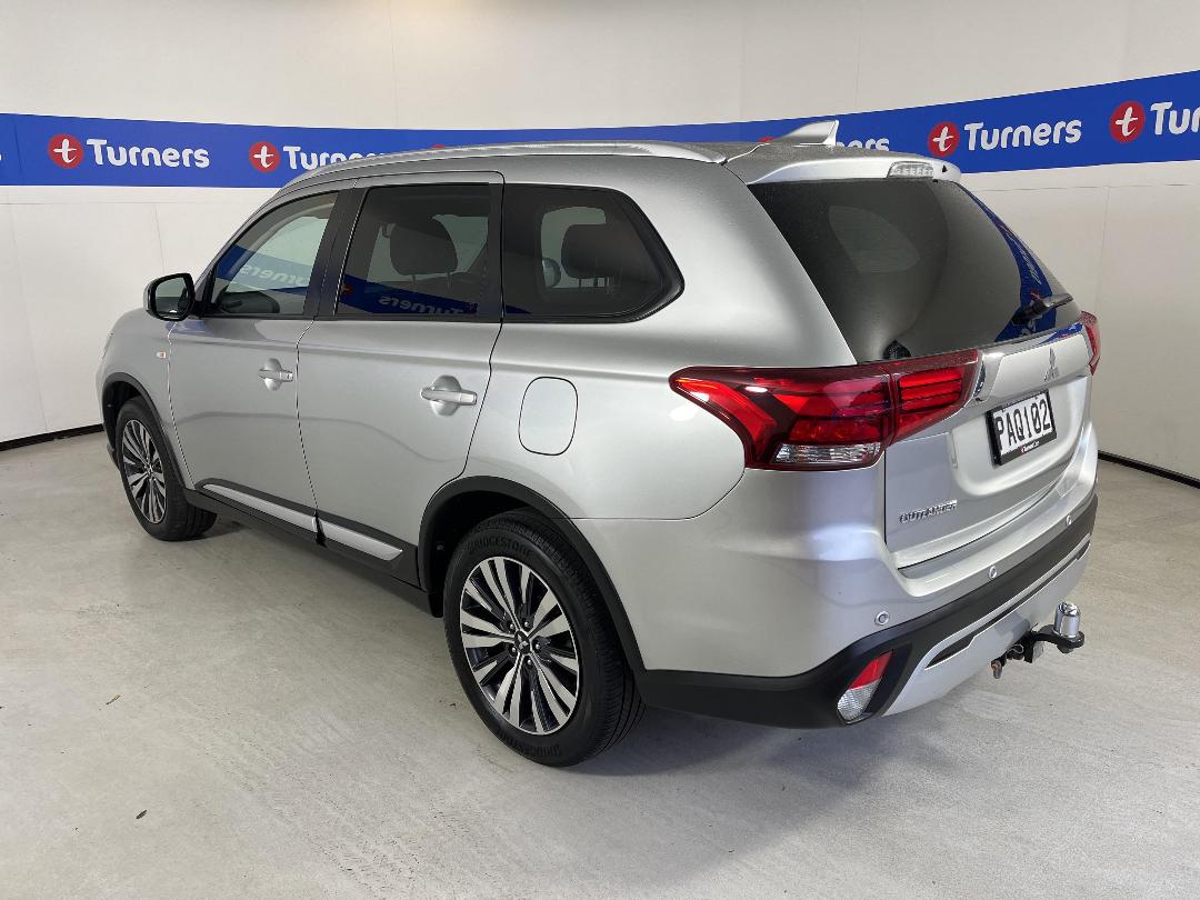 Photo '5' of Mitsubishi Outlander Photo '5' of Mitsubishi Outlander