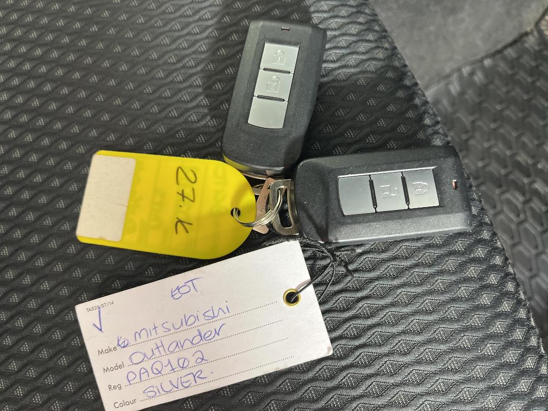 Photo '22' of Mitsubishi Outlander Photo '22' of Mitsubishi Outlander