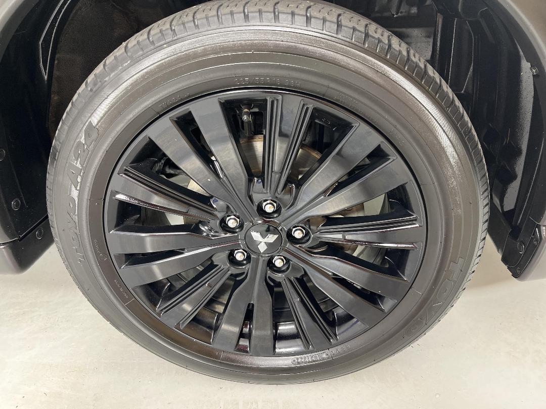 Photo '9' of Mitsubishi Outlander Photo '9' of Mitsubishi Outlander