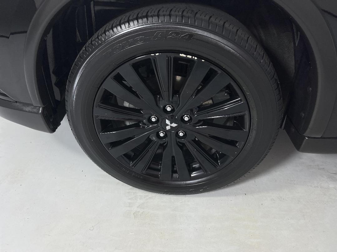 Photo '10' of Mitsubishi Outlander Photo '10' of Mitsubishi Outlander