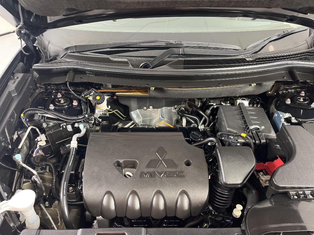 Photo '13' of Mitsubishi Outlander Photo '13' of Mitsubishi Outlander