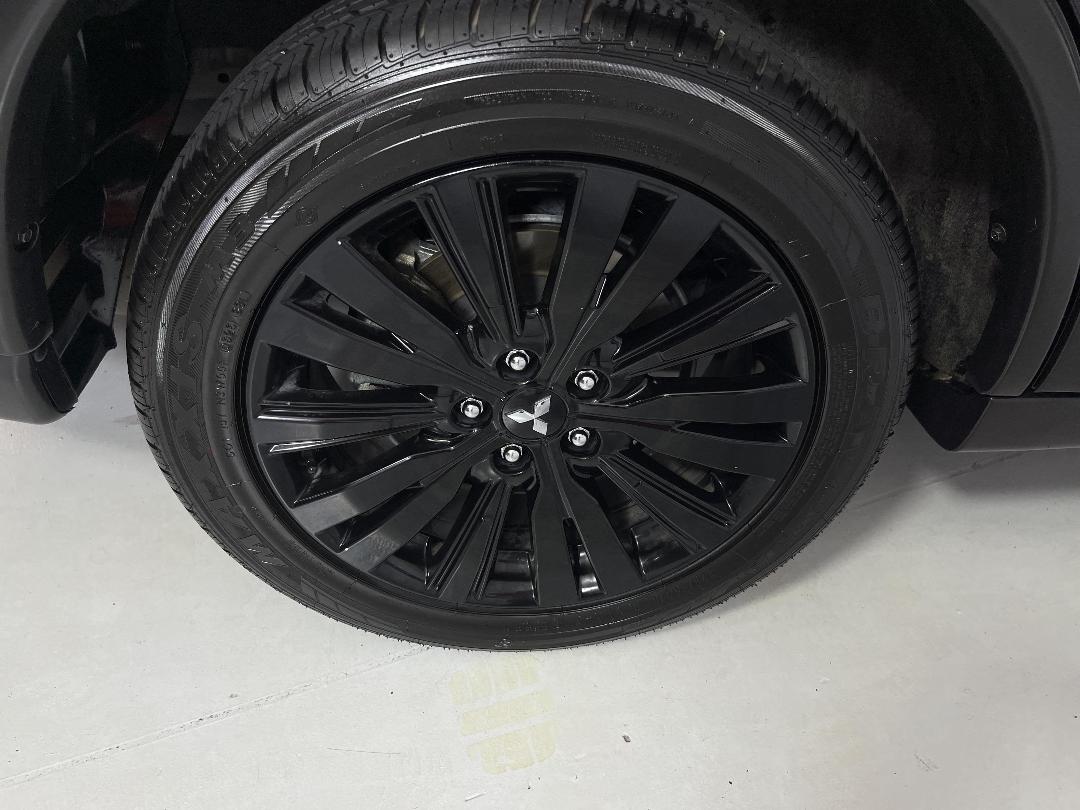 Photo '12' of Mitsubishi Outlander Photo '12' of Mitsubishi Outlander