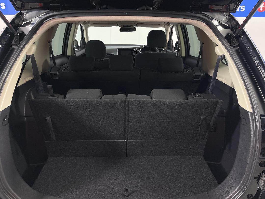 Photo '14' of Mitsubishi Outlander Photo '14' of Mitsubishi Outlander