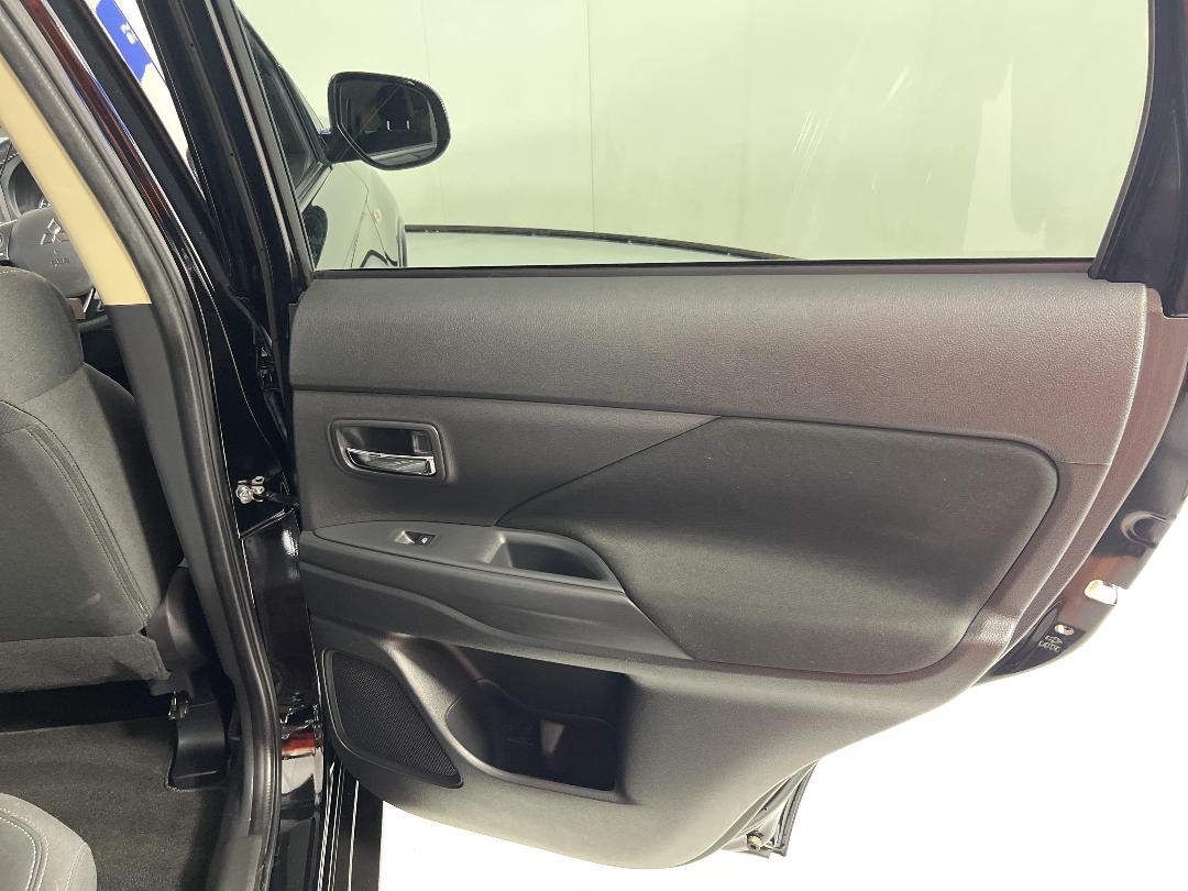 Photo '19' of Mitsubishi Outlander Photo '19' of Mitsubishi Outlander