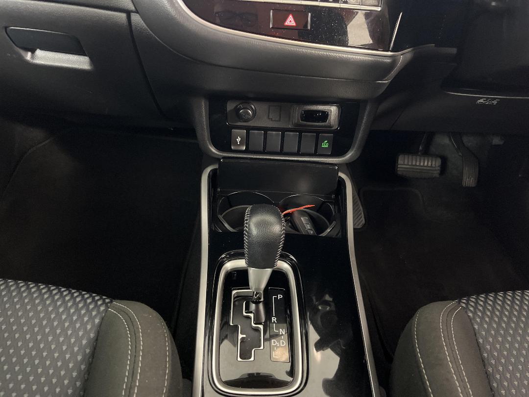 Photo '18' of Mitsubishi Outlander Photo '18' of Mitsubishi Outlander