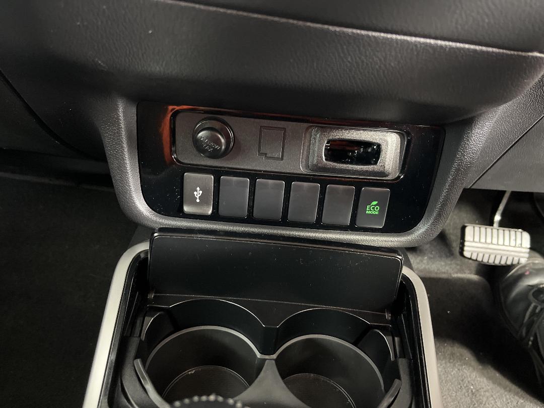 Photo '27' of Mitsubishi Outlander Photo '27' of Mitsubishi Outlander