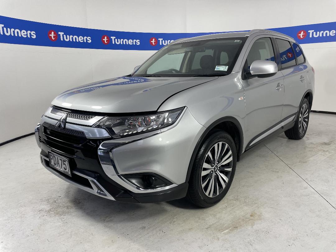 Photo '4' of Mitsubishi Outlander