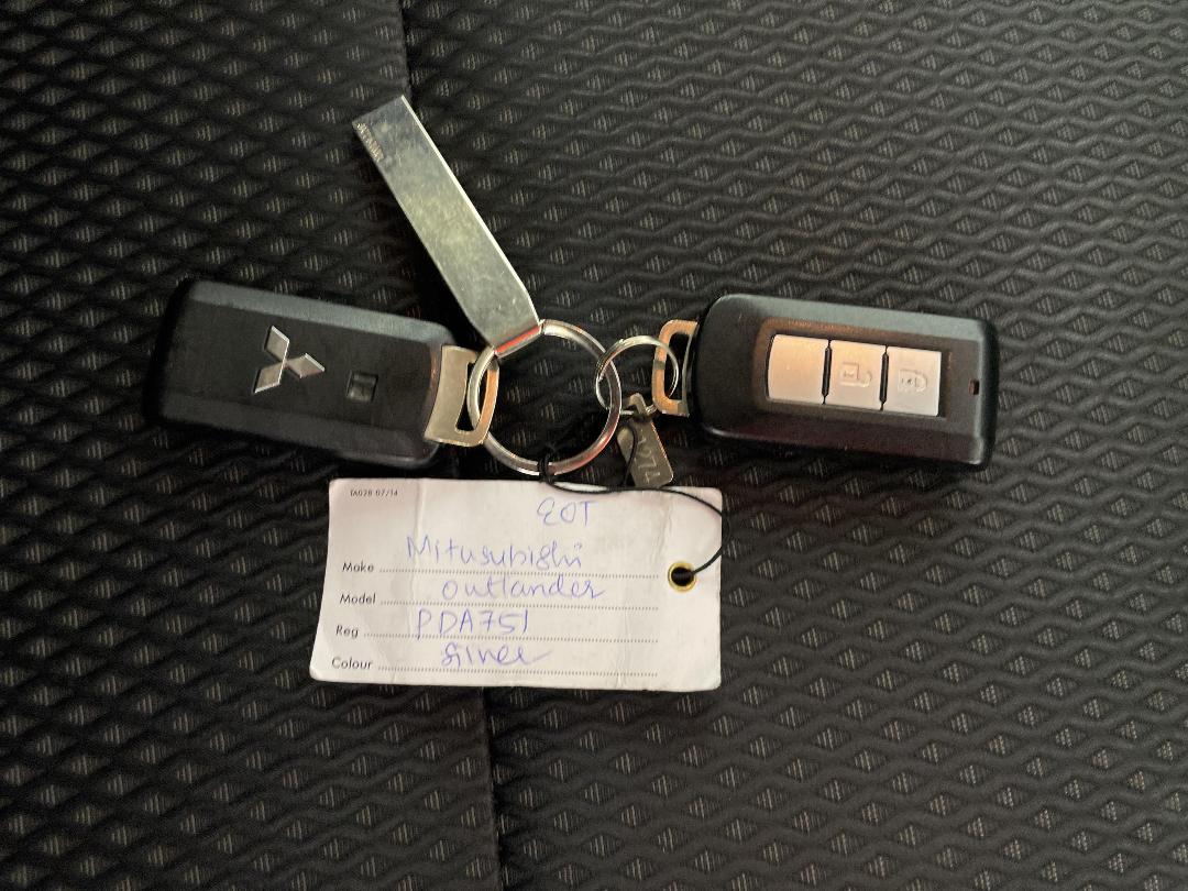 Photo '22' of Mitsubishi Outlander