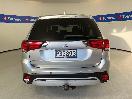 Thumbnail '6' of Mitsubishi Outlander