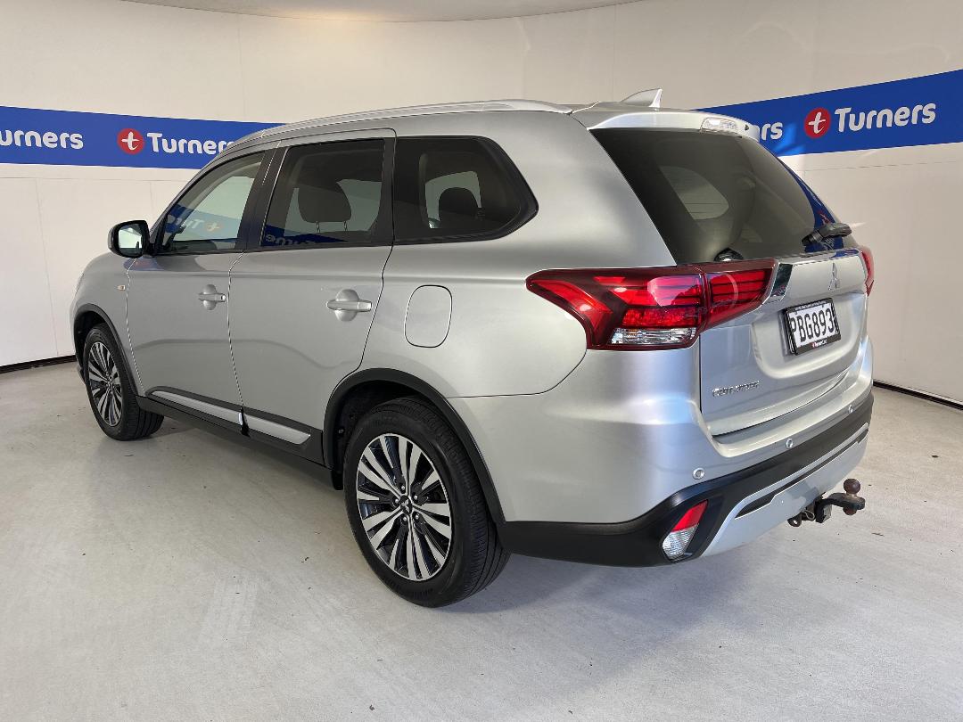 Photo '5' of Mitsubishi Outlander