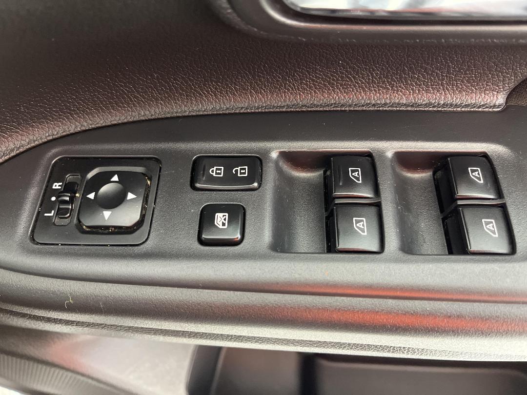 Photo '24' of Mitsubishi Outlander