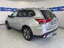 Thumbnail '5' of Mitsubishi Outlander