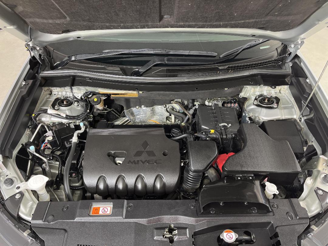 Photo '13' of Mitsubishi Outlander Photo '13' of Mitsubishi Outlander